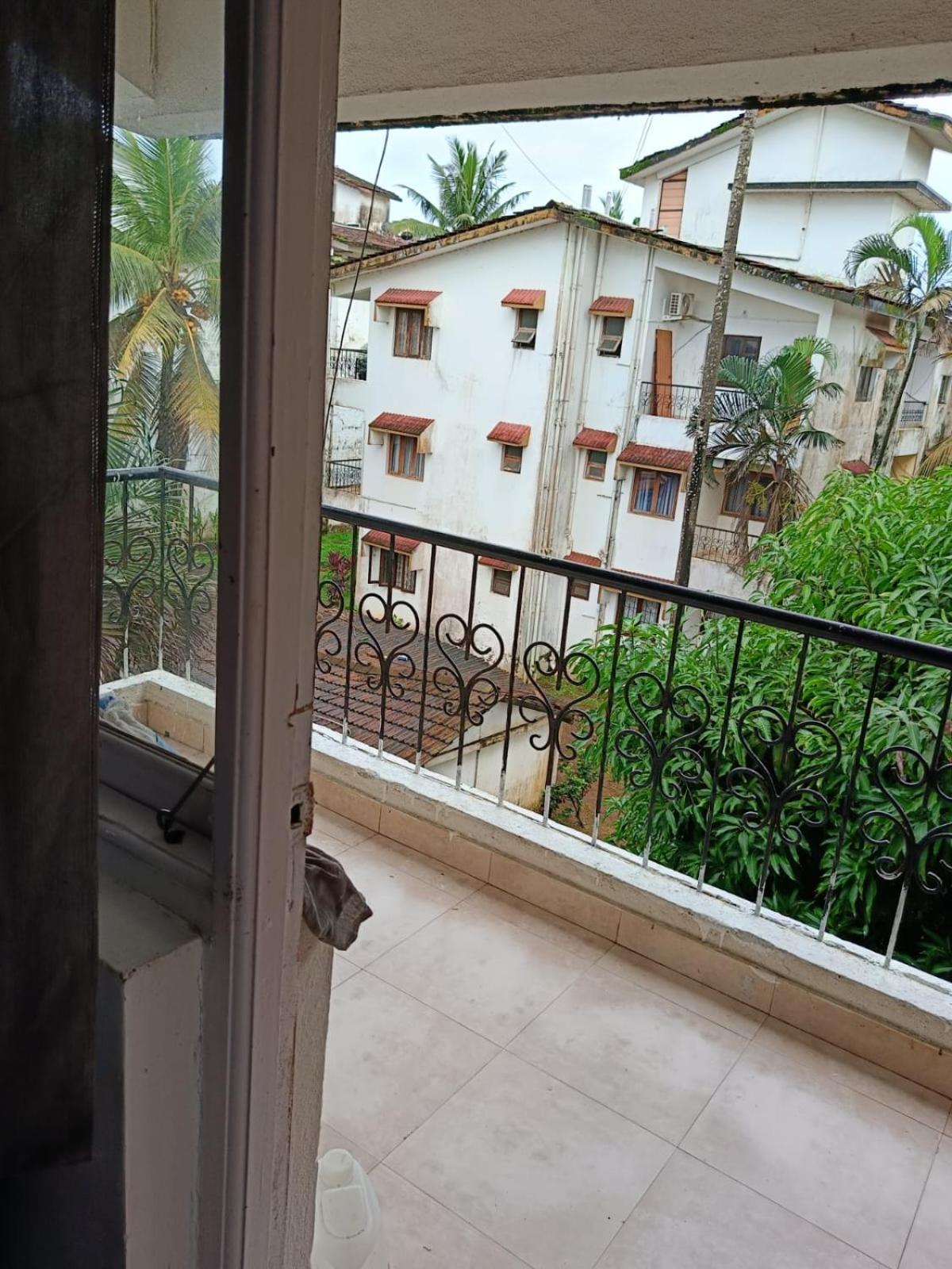 Ronne'S Little Baga Service Apartments Exterior foto